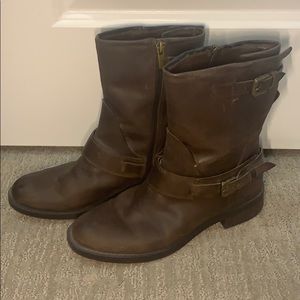 Enzo Angiolini Brown Leather Ankle Boots size 7